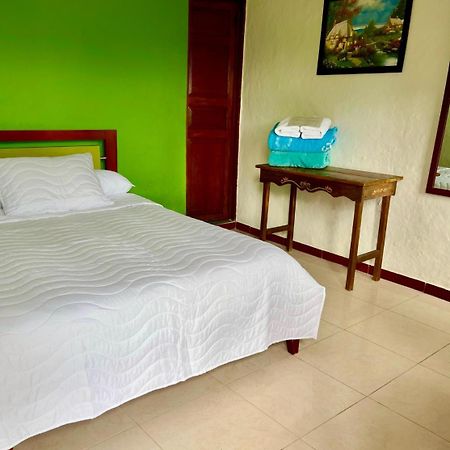 Hostal Bamboo 살렌토 외부 사진